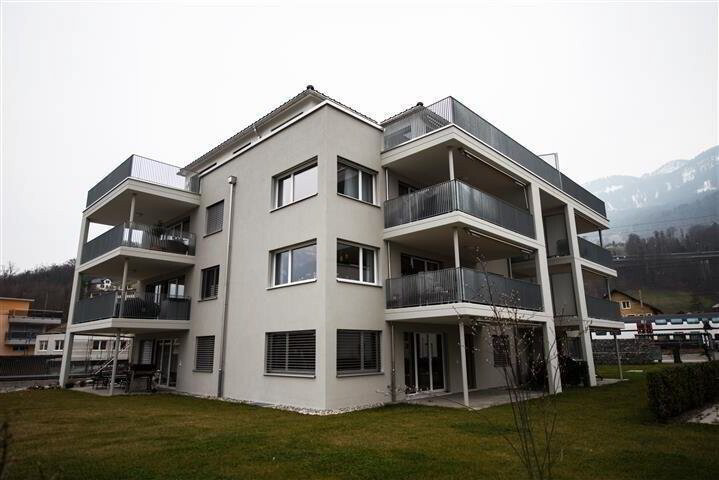 null Zimmer Parkplatz, Garage zu vermieten in Unterterzen - Bild 1/1
