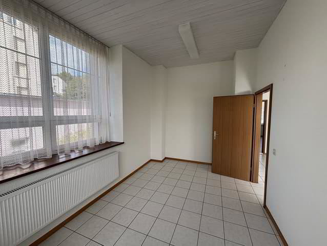 4.5 Zimmer Büro zu vermieten in Tramelan - Bild 1/13