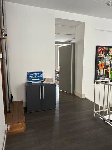 1 rooms Office & Commercial for rent in Geneva - image 1/5