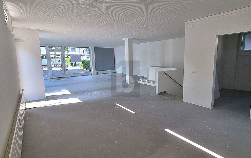 GROSSZÜGIG UND ZENTRAL IM DORFKERN - Ansicht 2