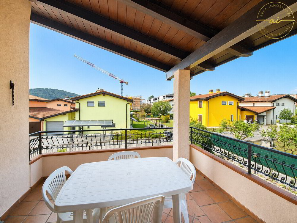 5 rooms House to buy in Stabio - image 1/13