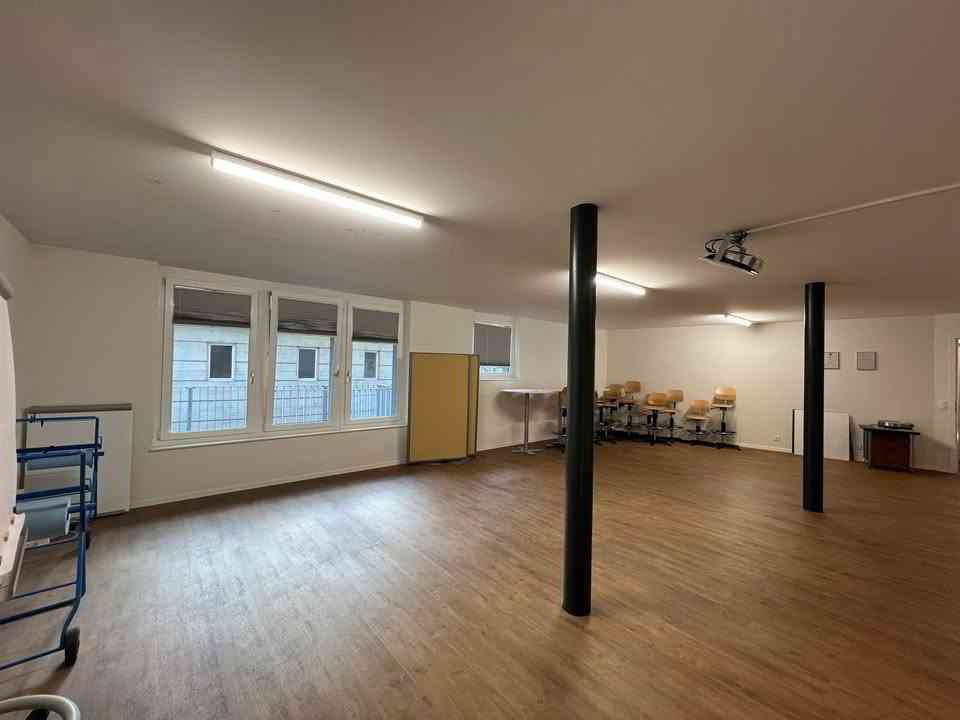 Local commercial - 75 m² avec WC - Ansicht 2