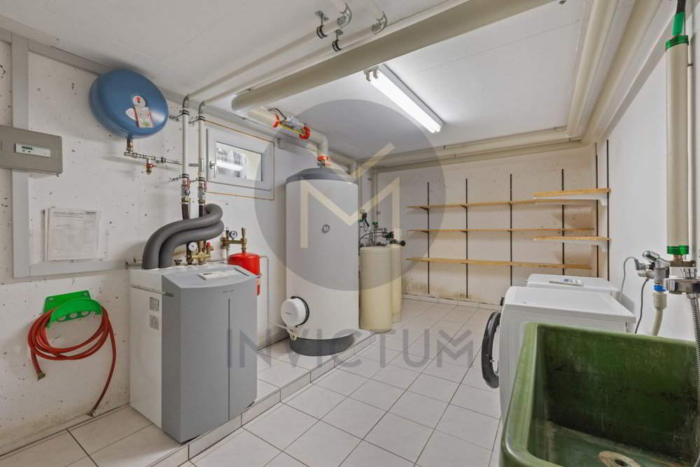 Casa di 8 locali in vendita a Le Mouret - immagine 1/13