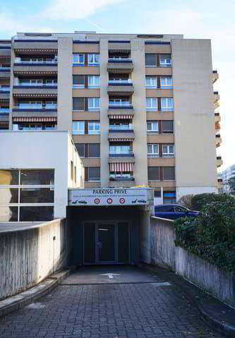 null rooms Car park, garage for rent in Chêne-Bourg - image 1/1
