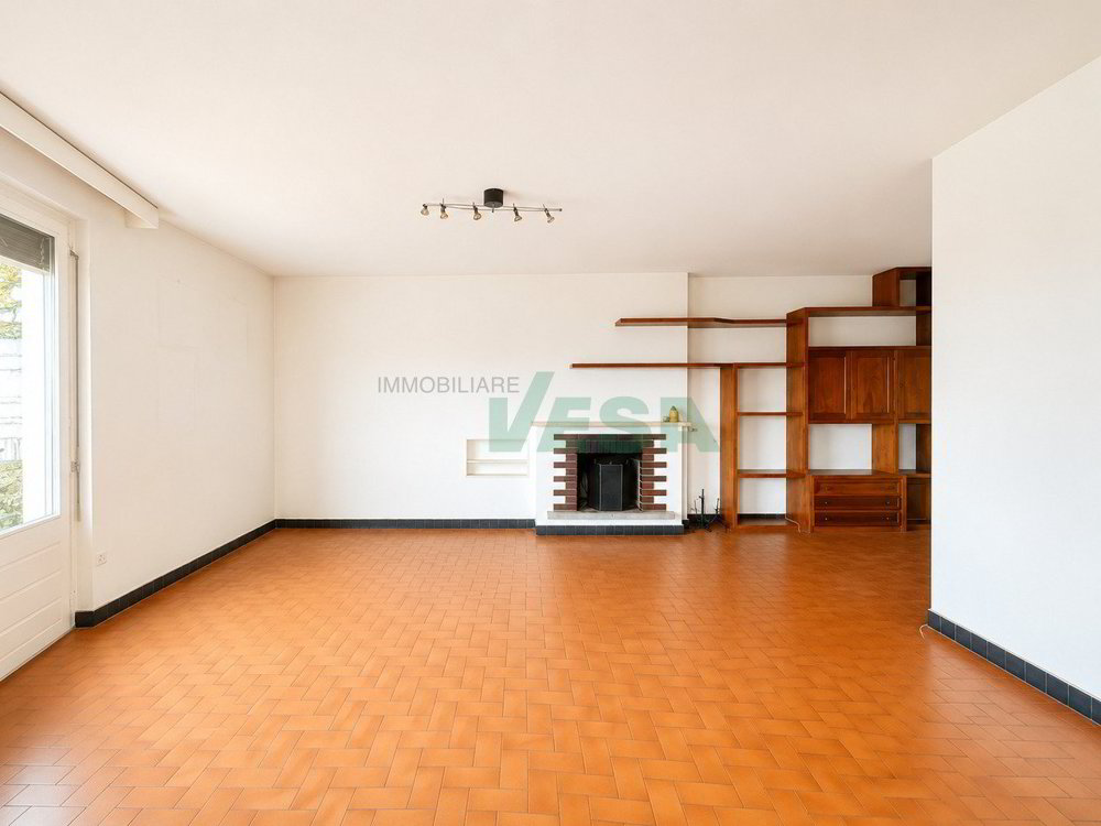 8 rooms House to buy in Mendrisio - image 1/13