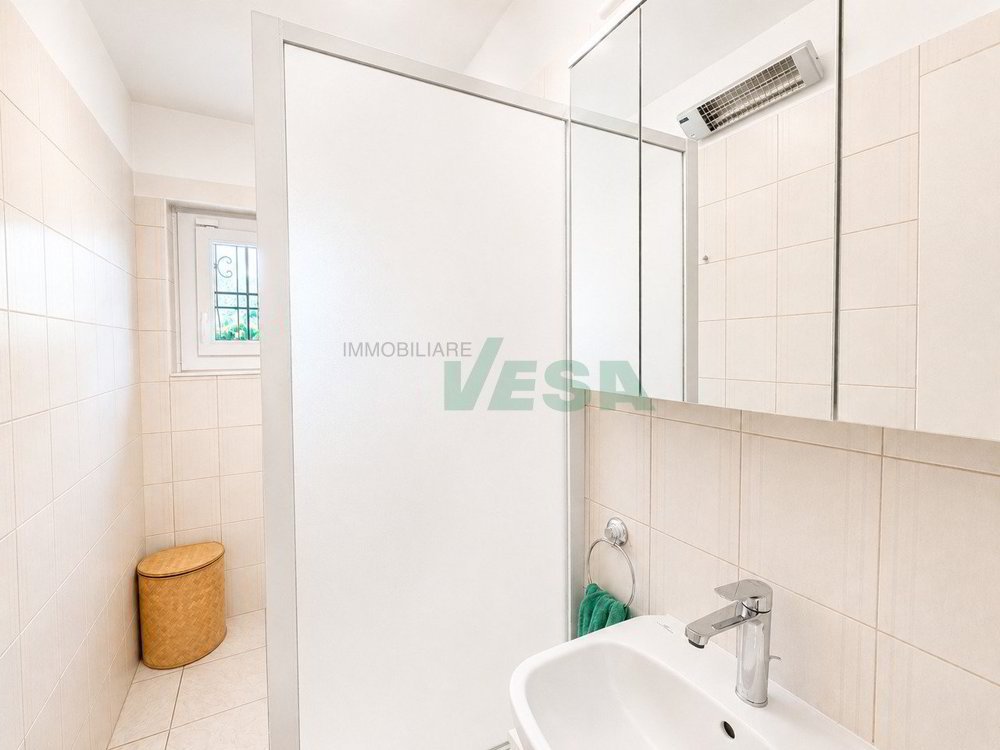5 rooms House to buy in Arzo - image 1/13