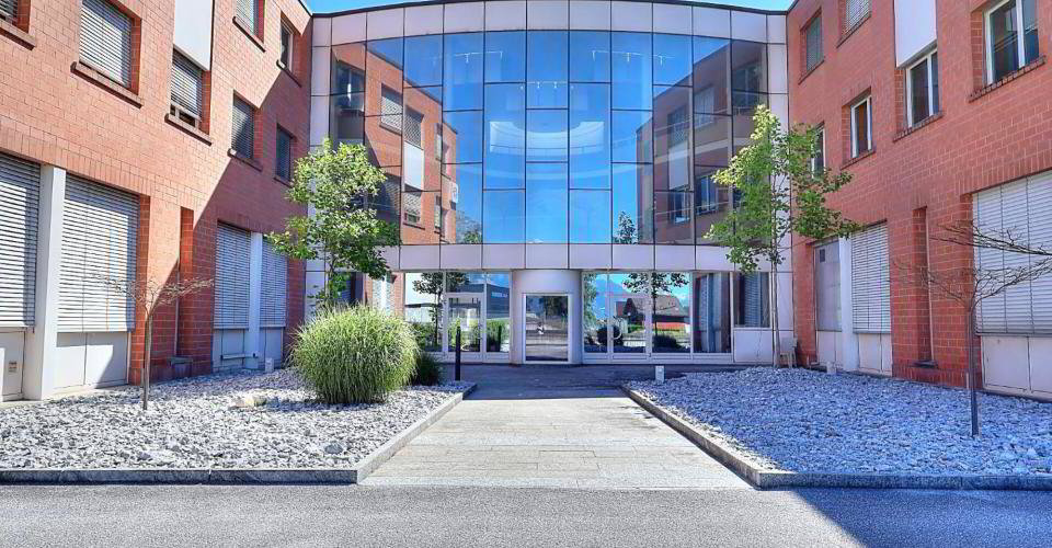 Bureau & Commerce null pièces à louer à Sion - image 1/8