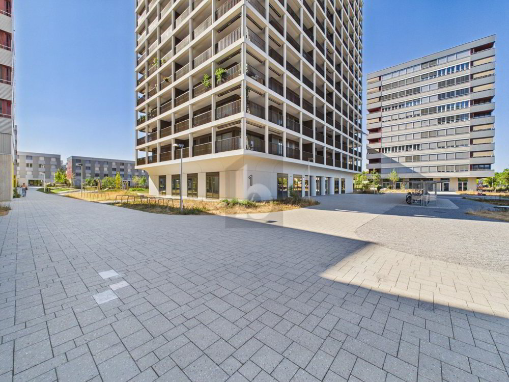 NEUBAU-FLÄCHE MIT KÜCHE UND PARKPLATZ