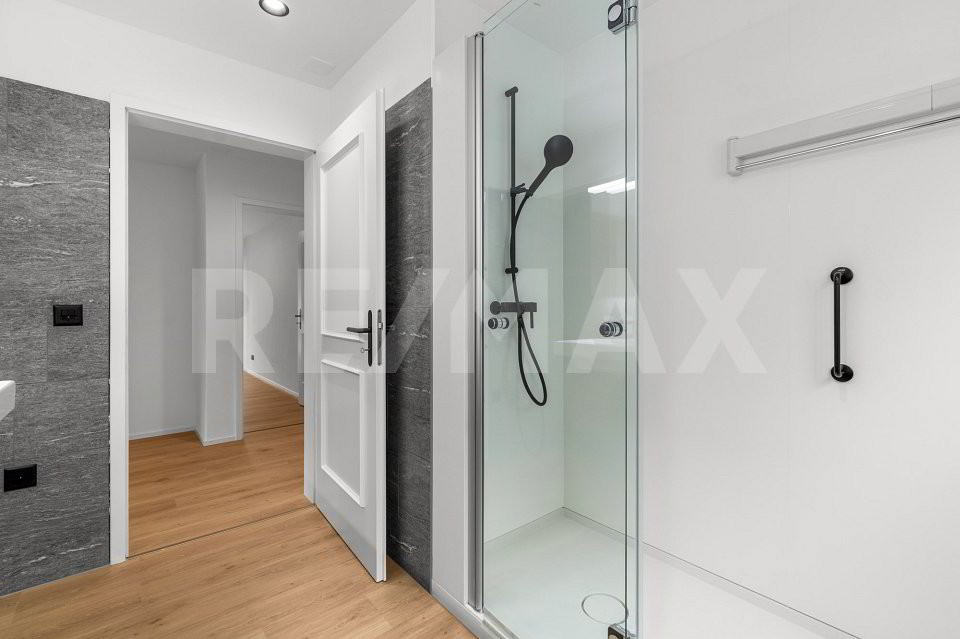 4.5 rooms Apartment to buy in Malans GR - image 1/13