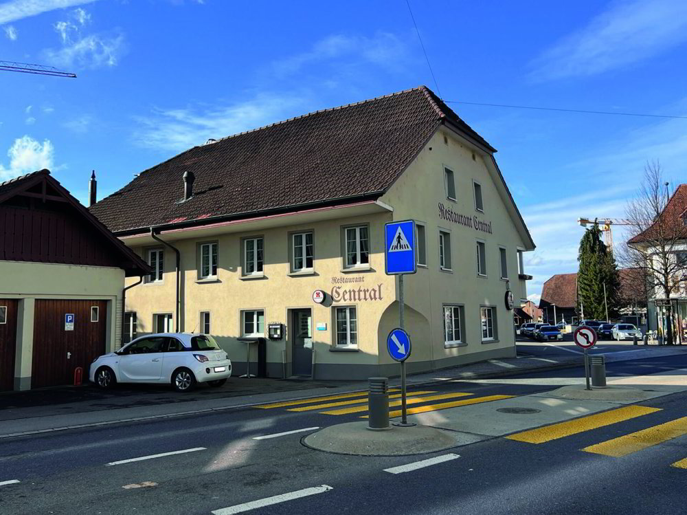 Restaurant Central mit Wohnung und Garage - Ansicht 2