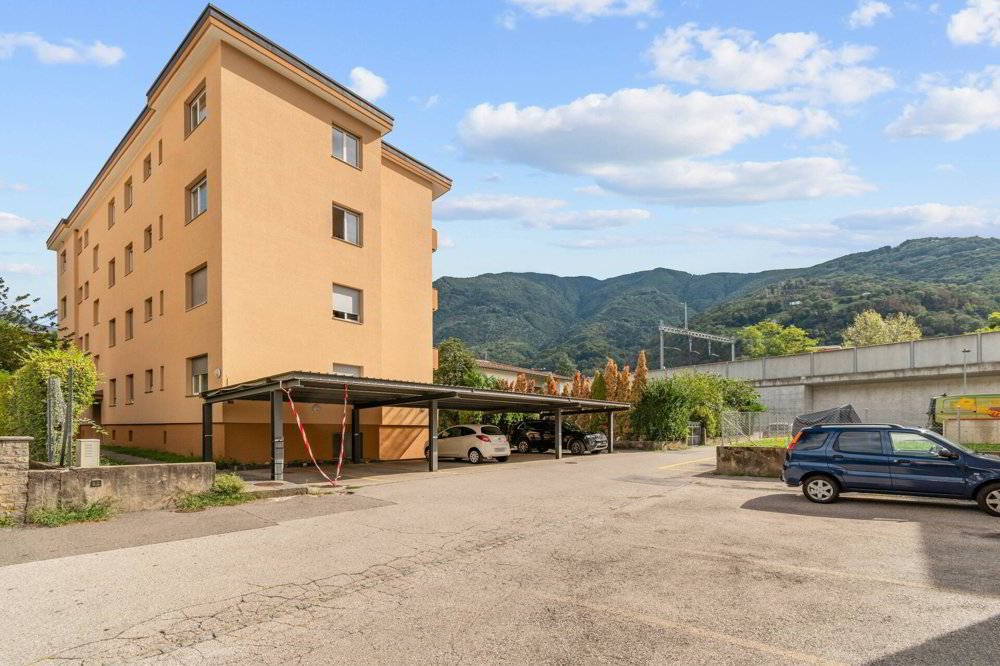 null Zimmer Haus zum verkaufen in Giubiasco - Bild 1/12
