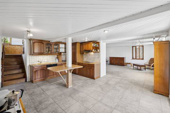Maison de 3 appartements, aux généreux volumes et vue imprenable sur l - Mehr