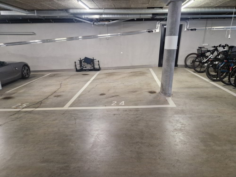 Parking, garage null pièces à louer à Sempach - image 1/1