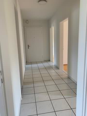 Appartamento di 4 locali in affitto a Biel/Bienne - immagine 1/10