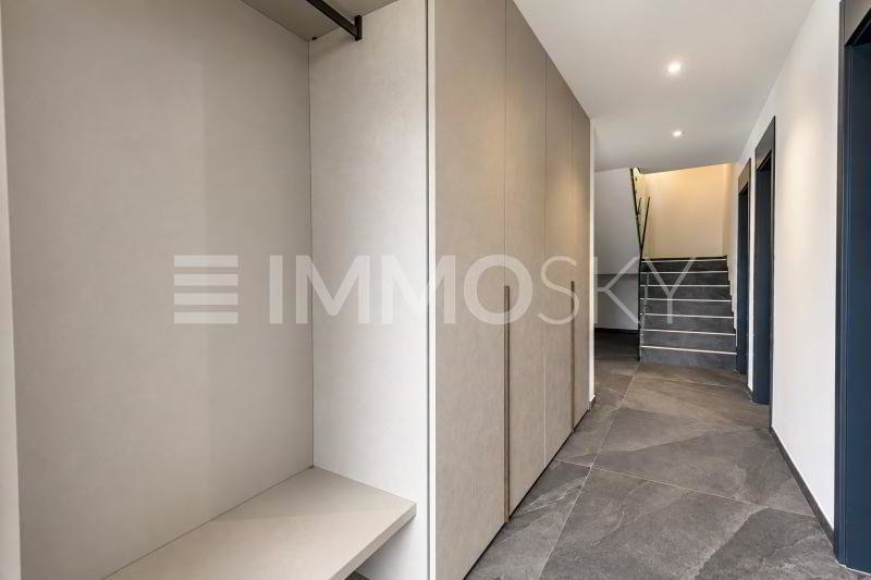 5 rooms House to buy in Lucens - image 1/5