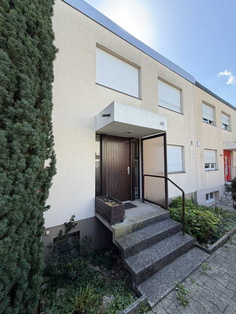 5 rooms House to buy in Reinach BL - image 1/11