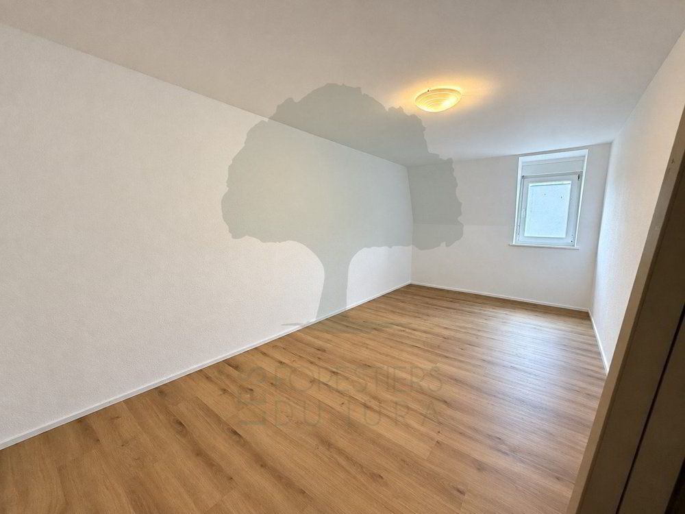 5 Zimmer Wohnung zu vermieten in Delsberg - Bild 1/11
