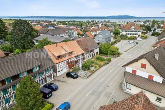 7 rooms House to buy in Güttingen - image 1/1