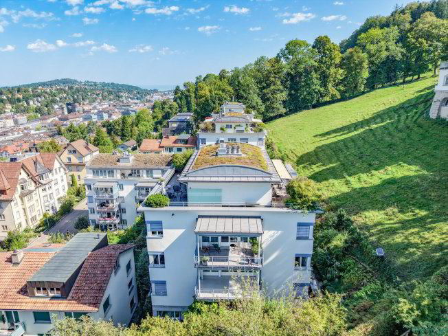 4 rooms Apartment to buy in St. Gallen - image 1/1