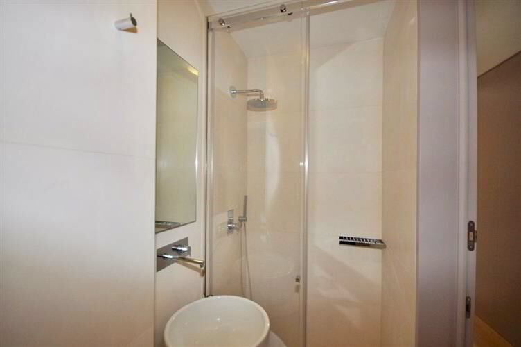 6 rooms Apartment to buy in Lugano - image 1/1