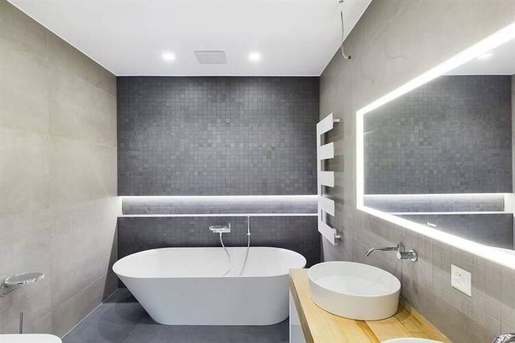 4 rooms Apartment to buy in Montagnola - image 1/1