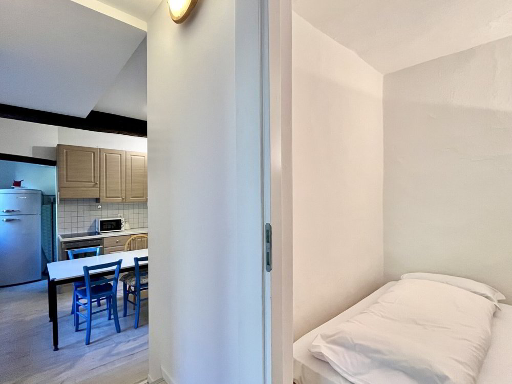 Maison 4.5 pièces à acheter à Pugerna - image 1/8