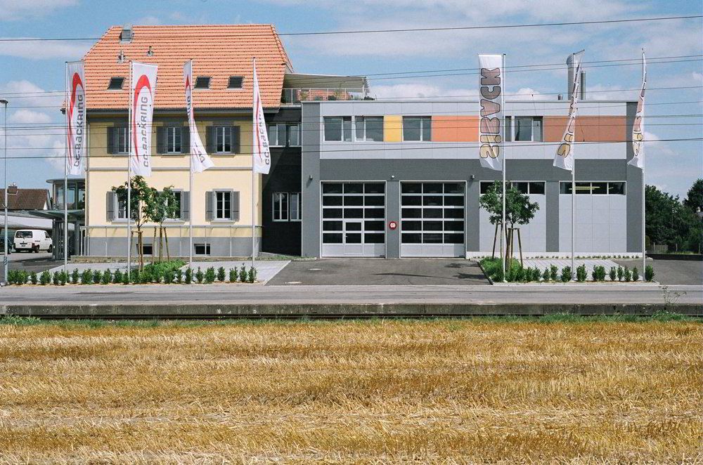 null Zimmer Parkplatz, Garage zu vermieten in Utzenstorf - Bild 1/2