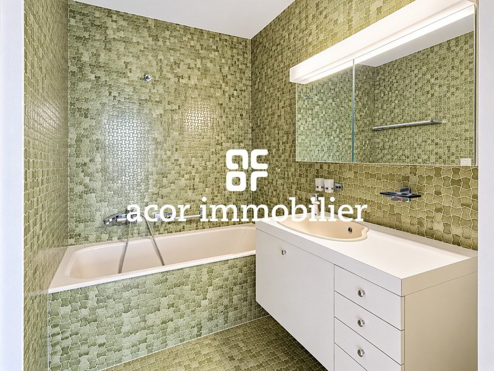 3 rooms Apartment to buy in Sierre - image 1/5