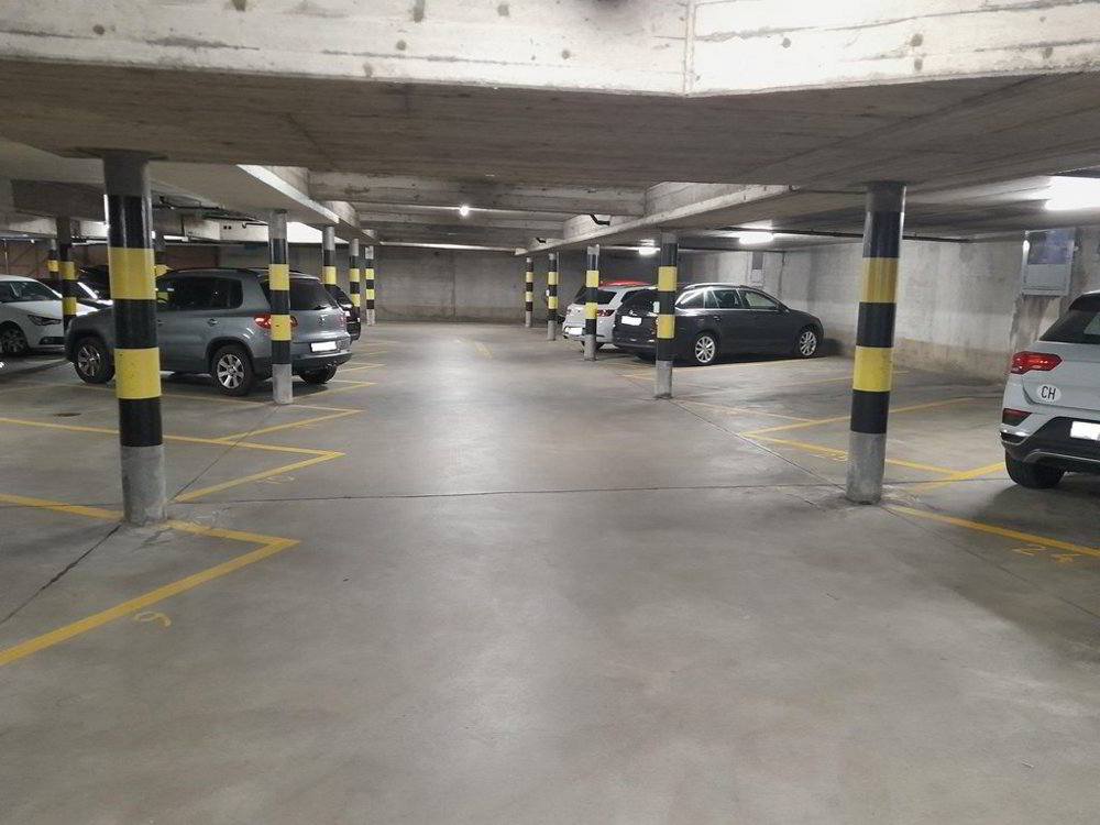 null Zimmer Parkplatz, Garage zu vermieten in Stäfa - Bild 1/2