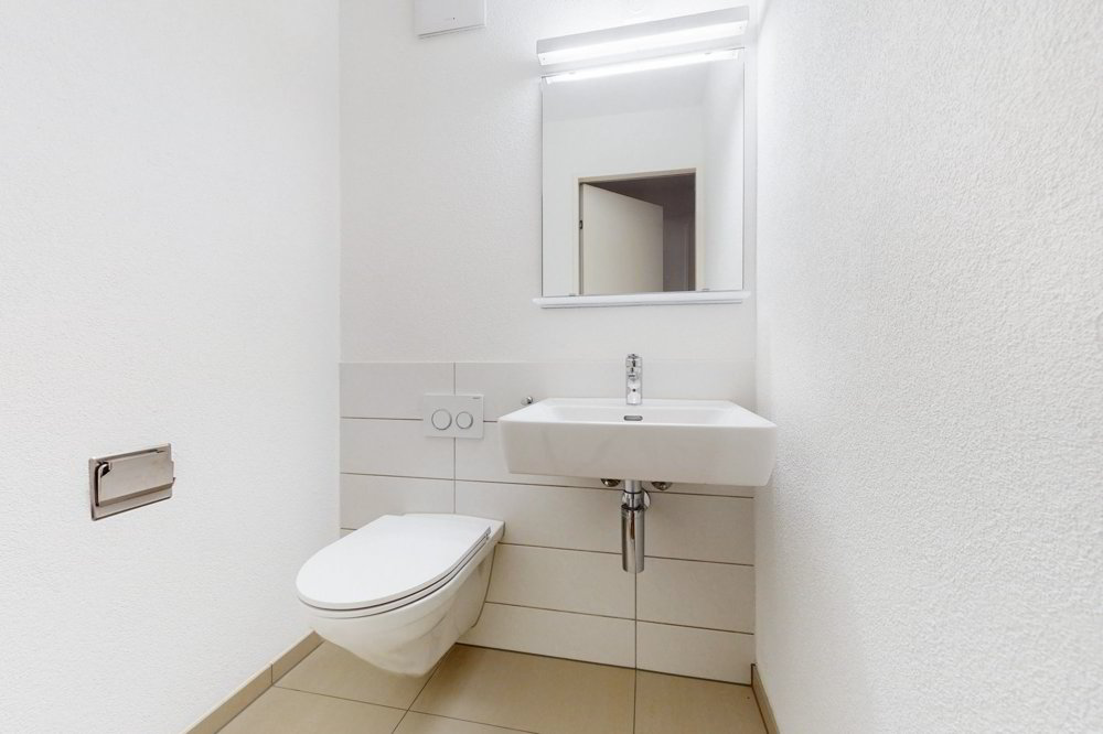 Appartamento di 4 locali in affitto a Oberengstringen - immagine 1/7
