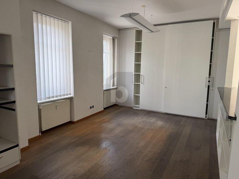 HELL, GROSSZÜGIG UND VIELSEITIG NUTZBAR - Ansicht 4
