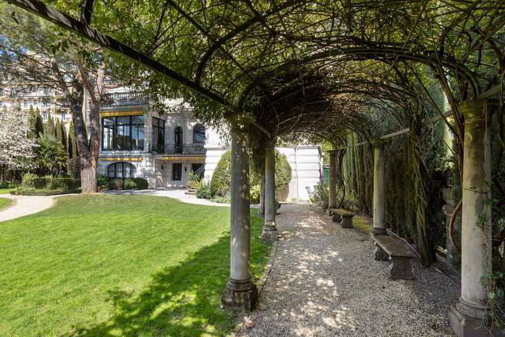 Casa di 24 locali in vendita a Montreux - immagine 1/13