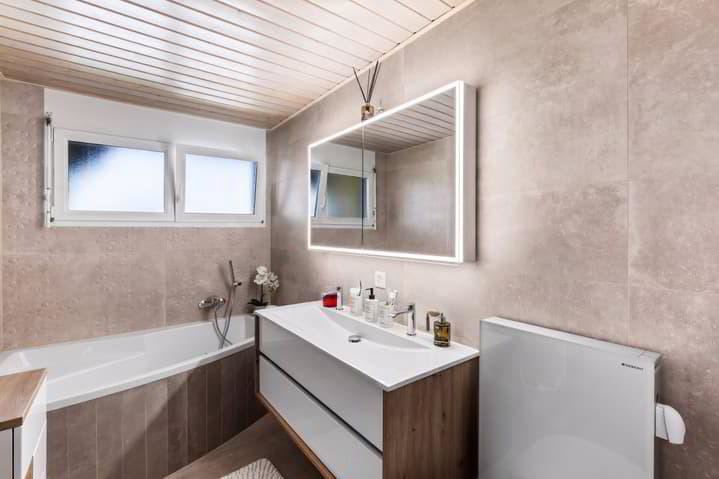 4.5 rooms Apartment to buy in Prez-vers-Noréaz - image 1/13