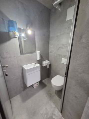 Opportunité ! À louer, un dépôt/box, dans un bâtiment récent "Ilot... - Mehr