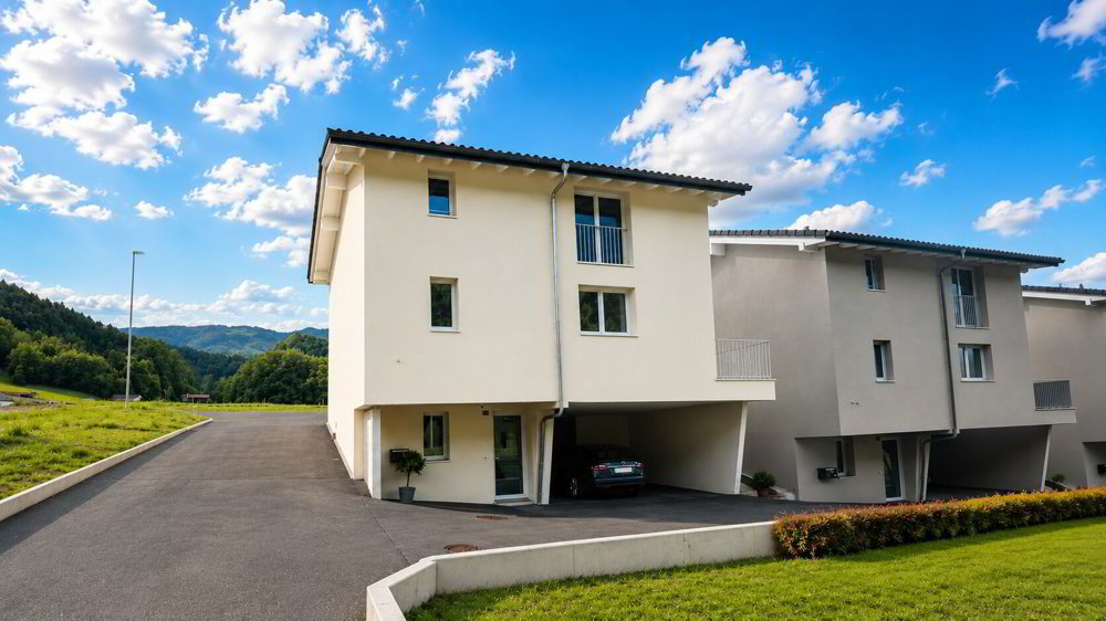 5.5 rooms House to buy in La Roche FR - image 1/11