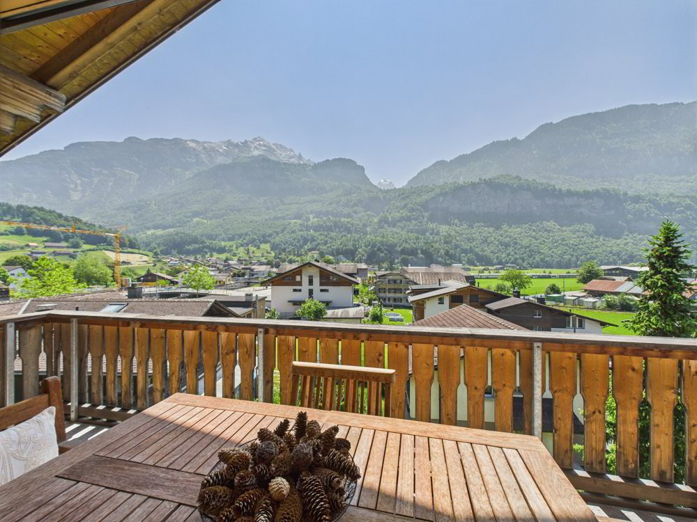 6 rooms Apartment to buy in Meiringen - image 1/12