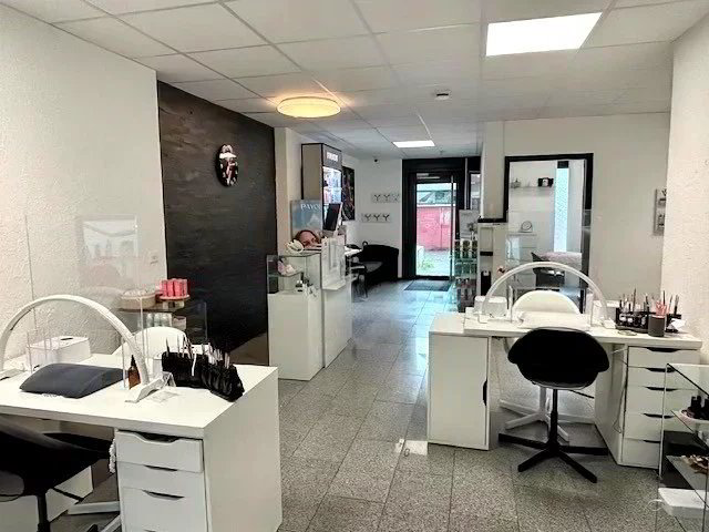 Commercial premises fitted with existing activity and excellent profitability - Ansicht 2