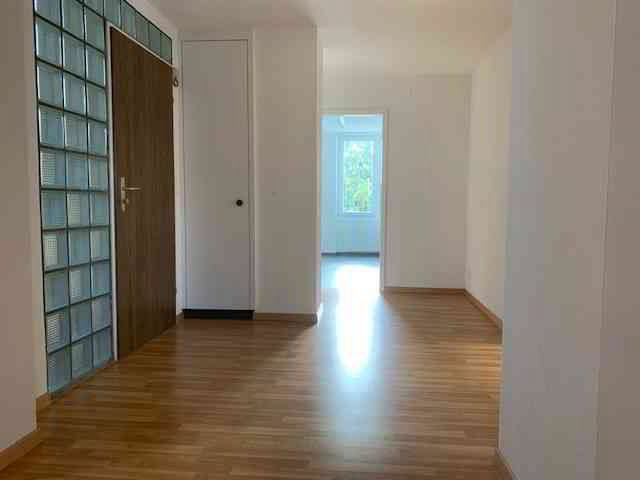 null rooms House to buy in Saint-Gall - image 1/7