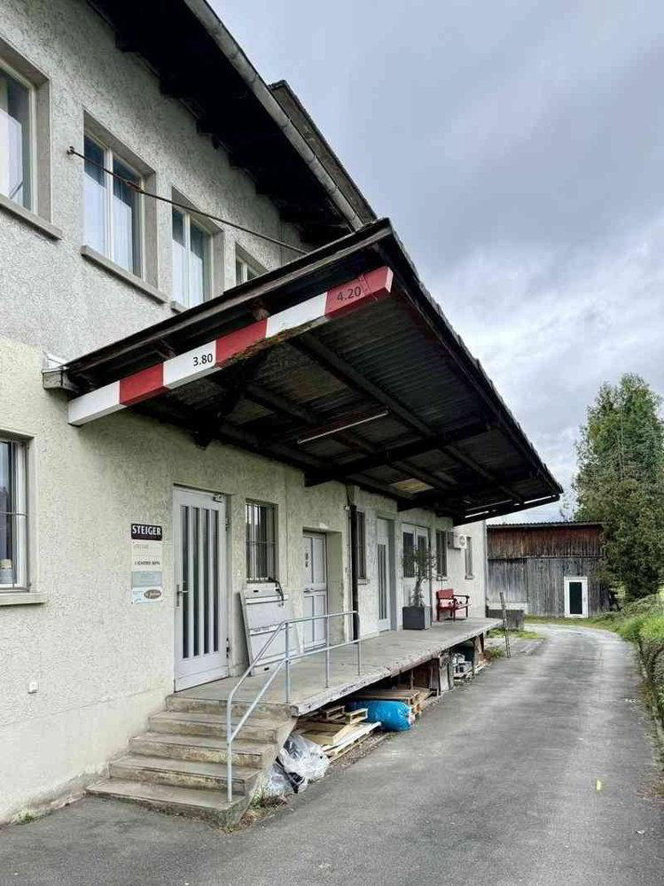 1 rooms Office & Commercial for rent in Meggen - image 1/2