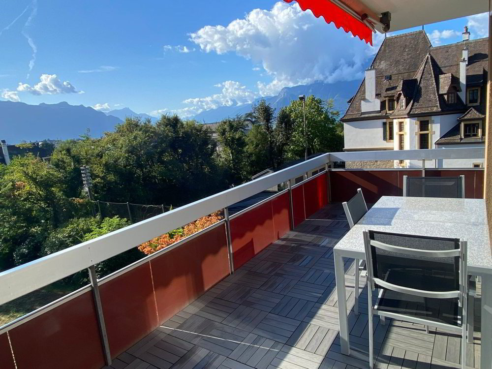 4 rooms Apartment to buy in Vevey - image 1/3