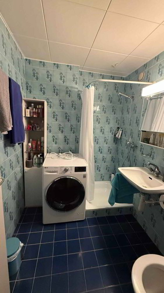null rooms Office & Commercial to buy in Yverdon-les-Bains - image 1/13