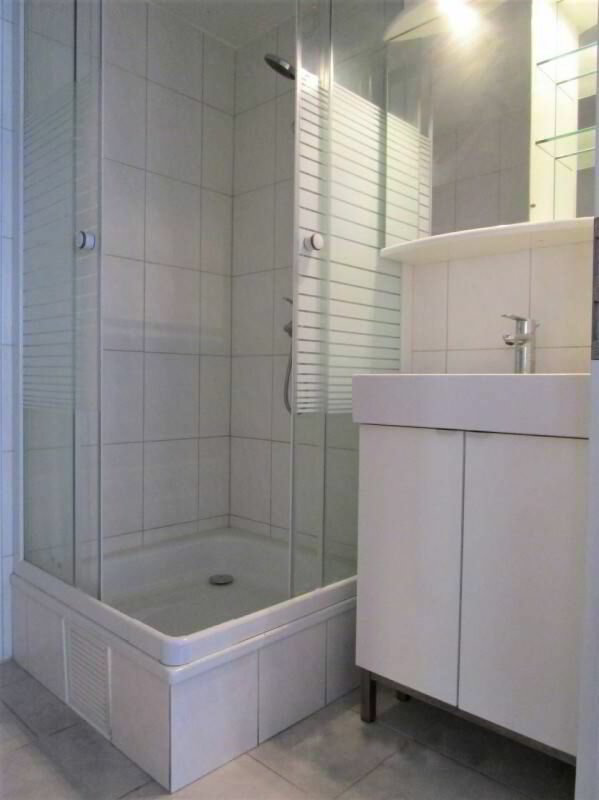 3 rooms Apartment to buy in Chalais - image 1/8