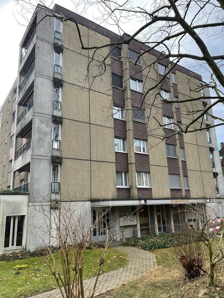 null rooms Car park, garage for rent in Kriens - image 1/2