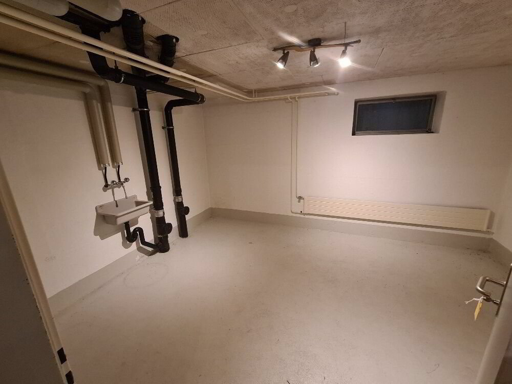 null rooms Miscellaneous for rent in Winterthur - image 1/2