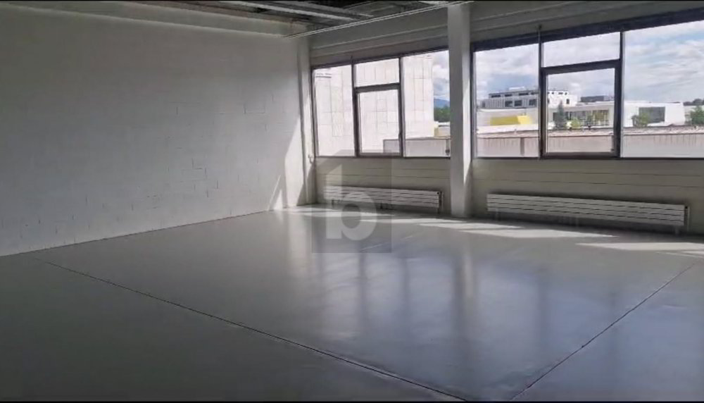 LOCAL POLYVALENT DE 110 M² - Ansicht 2