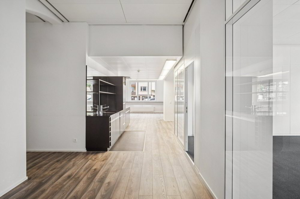 Repräsentative EG-Bürofläche in Wollishofen - ready to move in - Ansicht 2