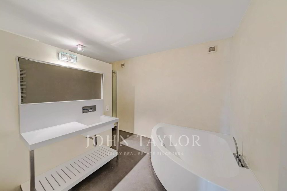 Maison 14 pièces à acheter à St-Livres - image 1/13