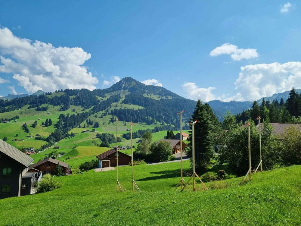 Casa di 5.5 locali in vendita a Oberiberg - immagine 1/1