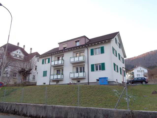 Appartamento di 2 locali in affitto a Moutier - immagine 1/8