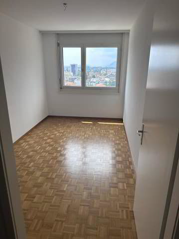 Appartamento di 3.5 locali in affitto a Bienne - immagine 1/7